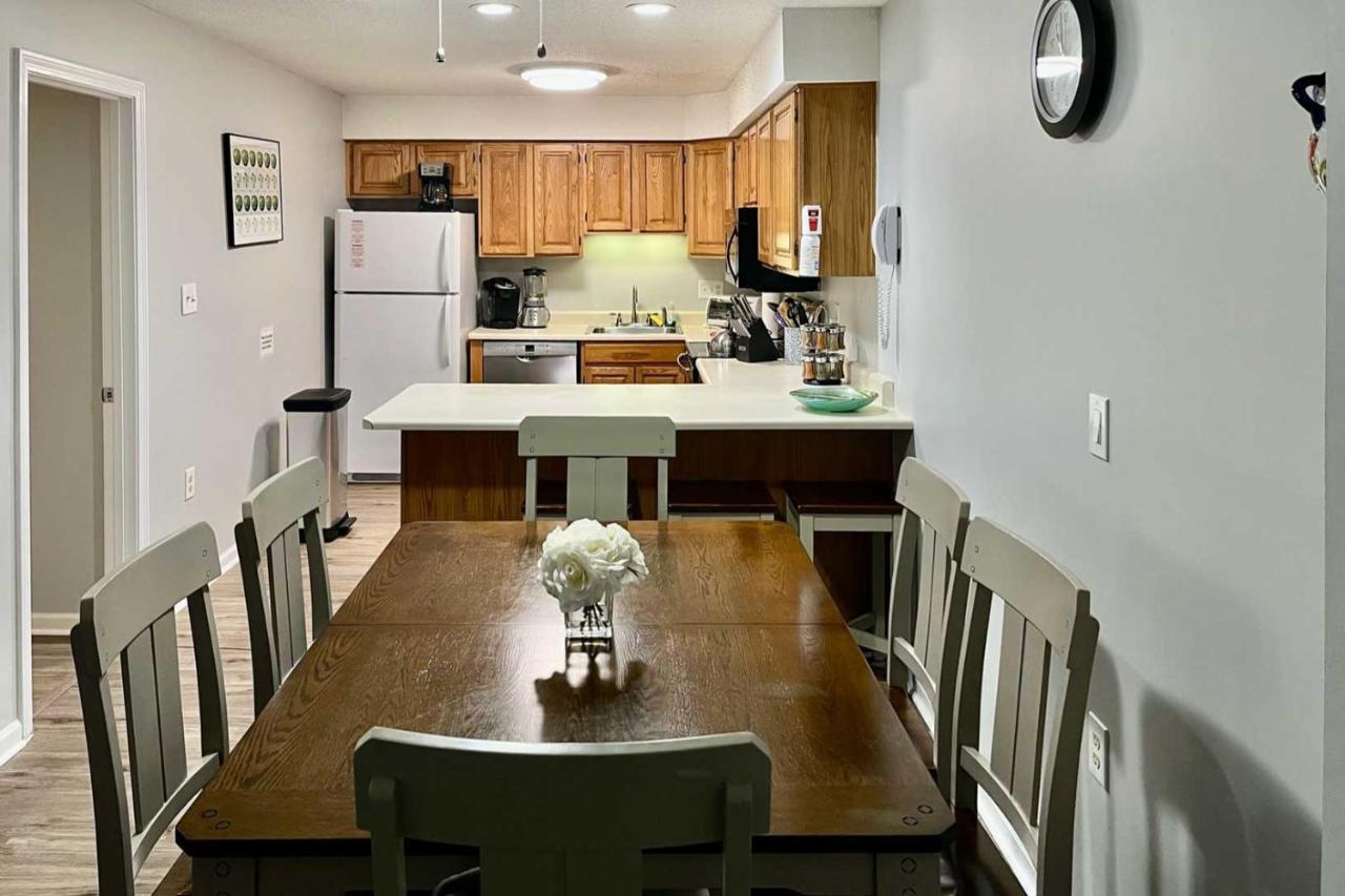 Lincoln Condo With Views, Pool, Hot Tub And Balcony! Extérieur photo