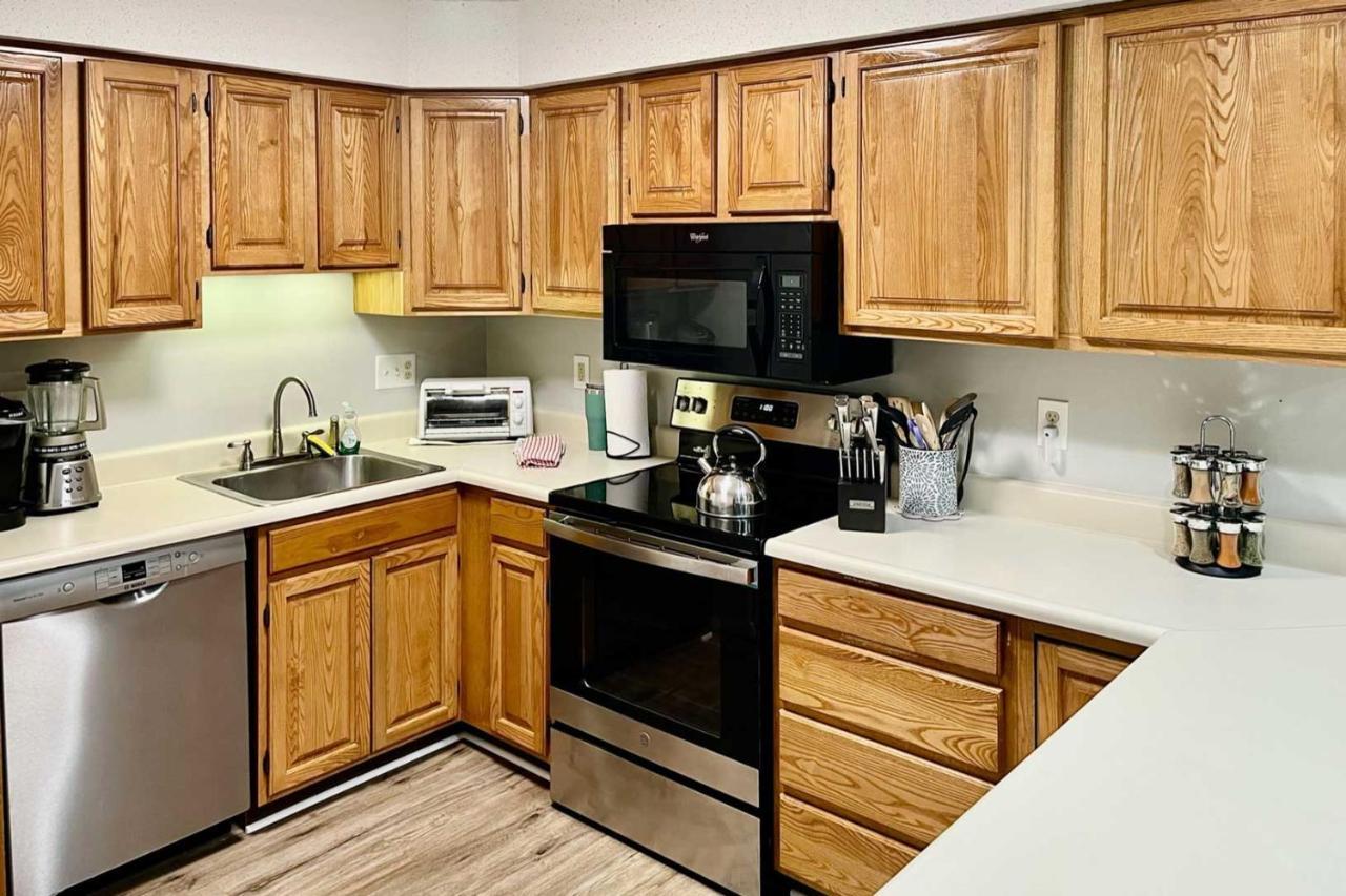 Lincoln Condo With Views, Pool, Hot Tub And Balcony! Extérieur photo
